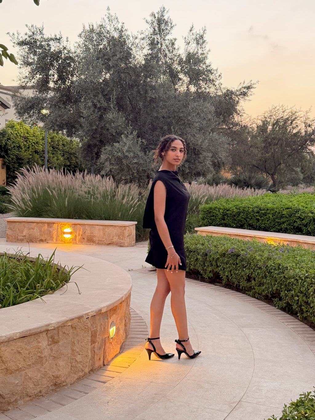 LUZA'S BLACK TOP