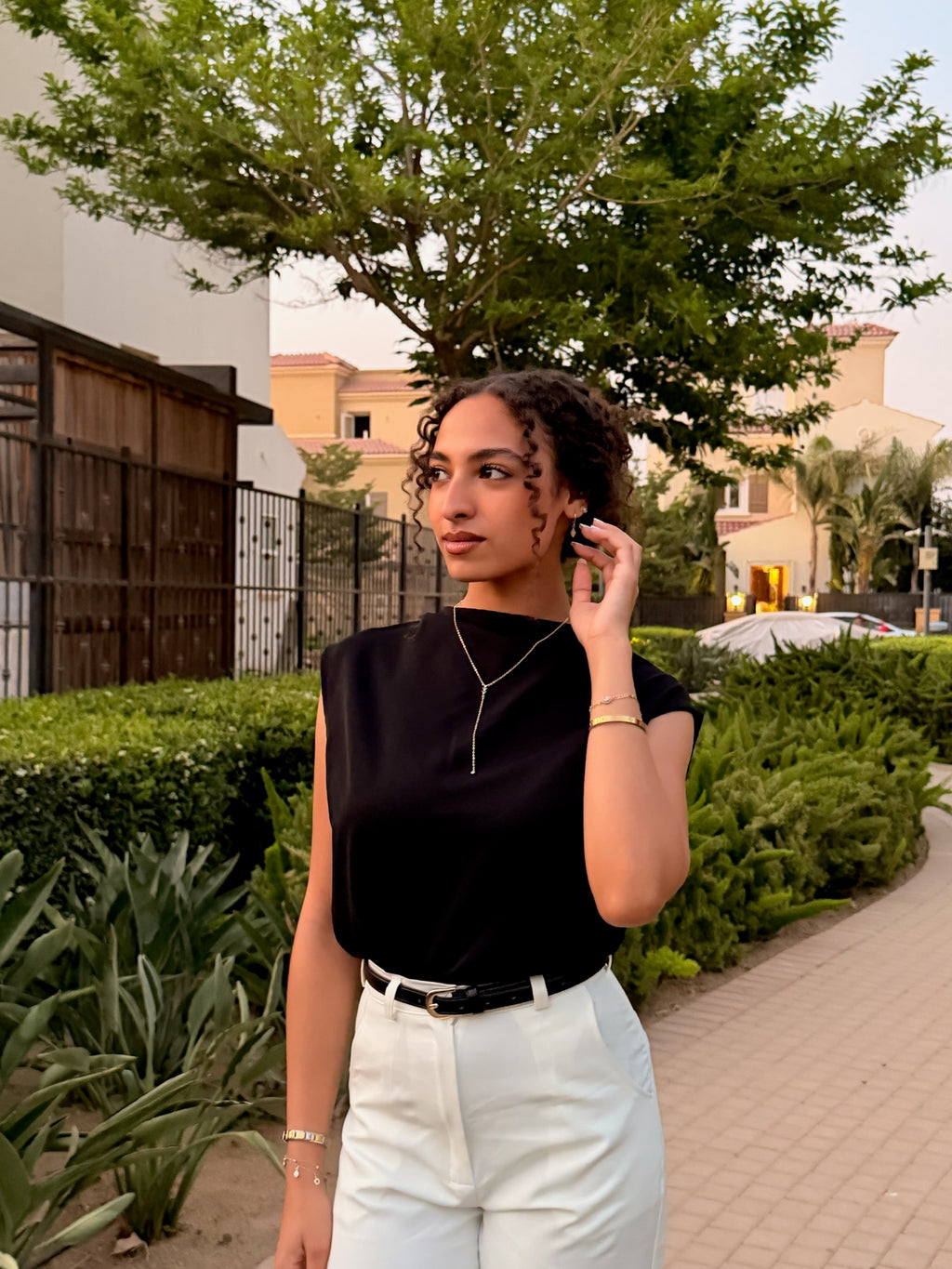 LUZA'S BLACK TOP
